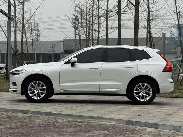 Volvo XC60 2021 T 5 4 WD — фото 7