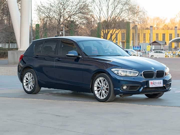 BMW 1-Series 2015 120i Leading — фото 7