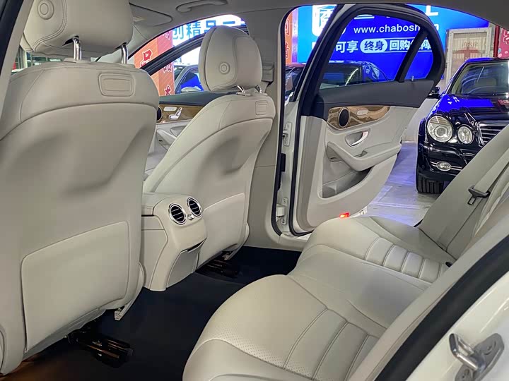 Mercedes-Benz C-Class C 200 L — фото 11