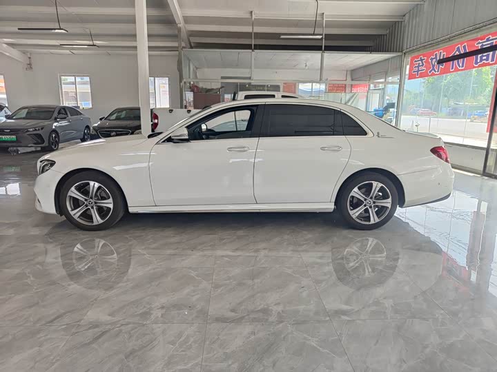 Mercedes-Benz E-Class 2018 E 200 L Sport — фото 3
