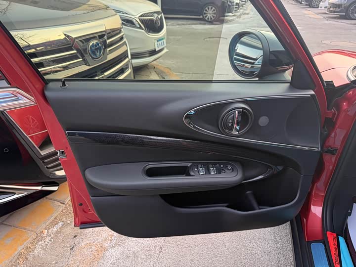 MINI Clubman — фото 10