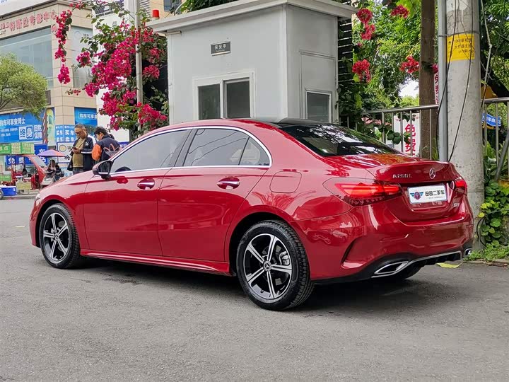 Mercedes-Benz A-Class 2023 A 200 L — фото 4