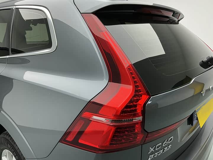 Volvo XC60 2021 T 5 4 WD — фото 10