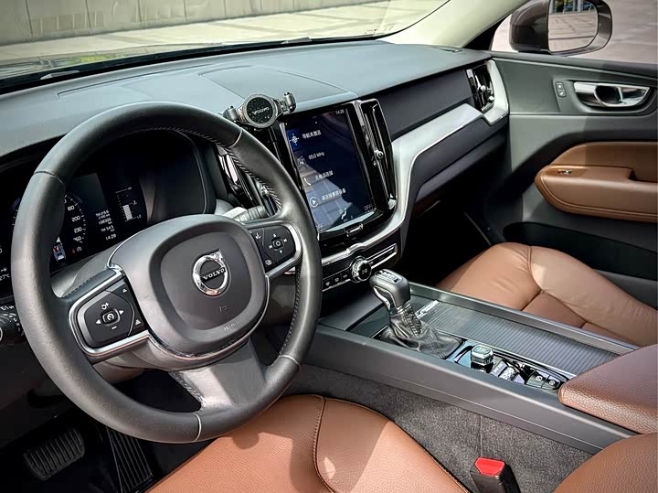 Volvo XC60 2020 T 5 4 WD — фото 14