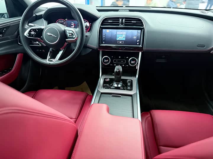 Jaguar XEL 2023 2.0 T 250 PS R-DYNAMIC S — фото 11