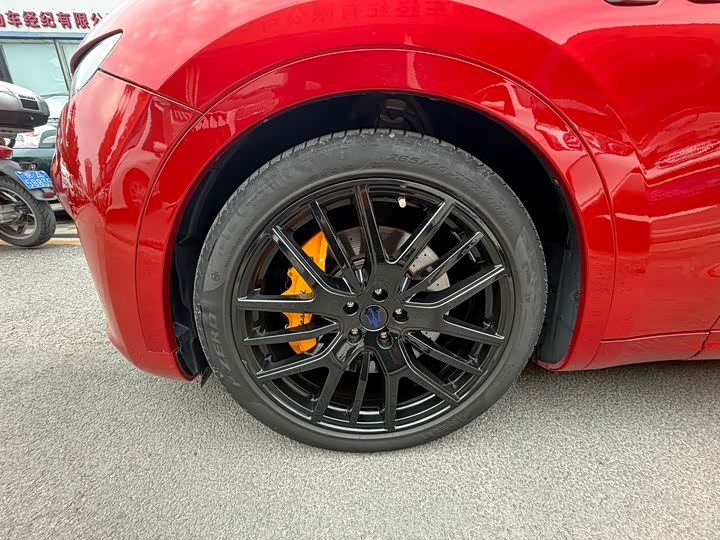 Maserati Levante 2019 3.8 T GTS — фото 28