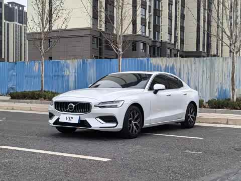 Volvo S60 2025 B 4 — фото 10