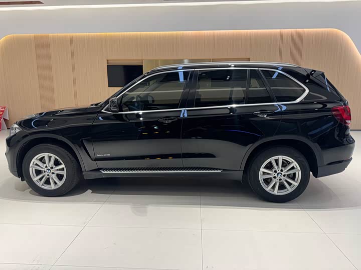 BMW X5 2018 x Drive 35i — фото 3