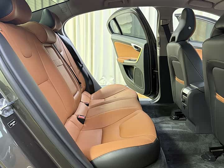 Volvo S60 2018 S 60 L T 4 — фото 30
