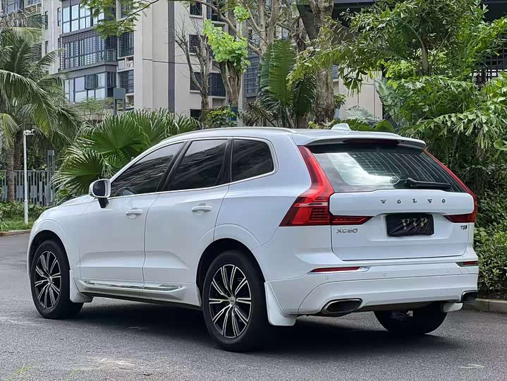 Volvo XC60 2018 T 5 4 WD — фото 16