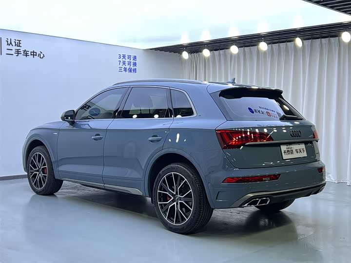 Audi Q5L 2022 40 T RS — фото 5