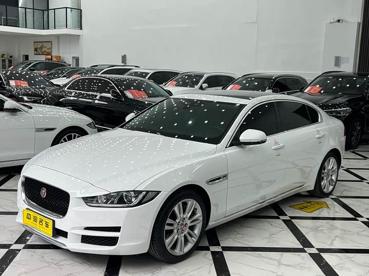 Jaguar XEL 2018 2.0 T 200 PS — фото 1