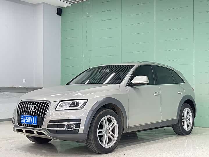 Audi Q5 2017 Plus 40 TFSI — фото 1