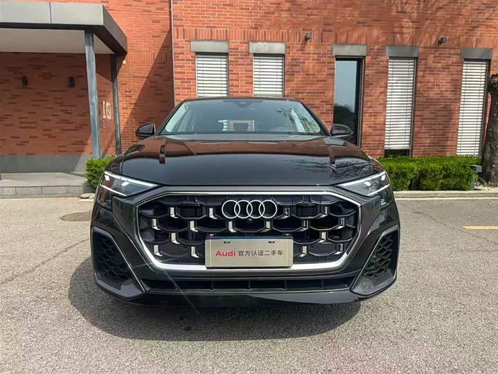 Audi Q8 2024 55 TFSI — фото 2