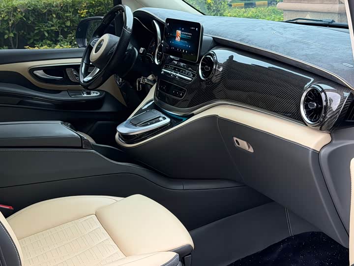 Mercedes-Benz V-Class 2022 V 260 L — фото 8
