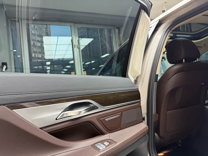 BMW 7-Series 2016 730 Li Leading — фото 20