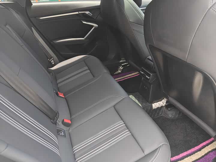Audi A3 Sportback 35 TFSI спорт — фото 17