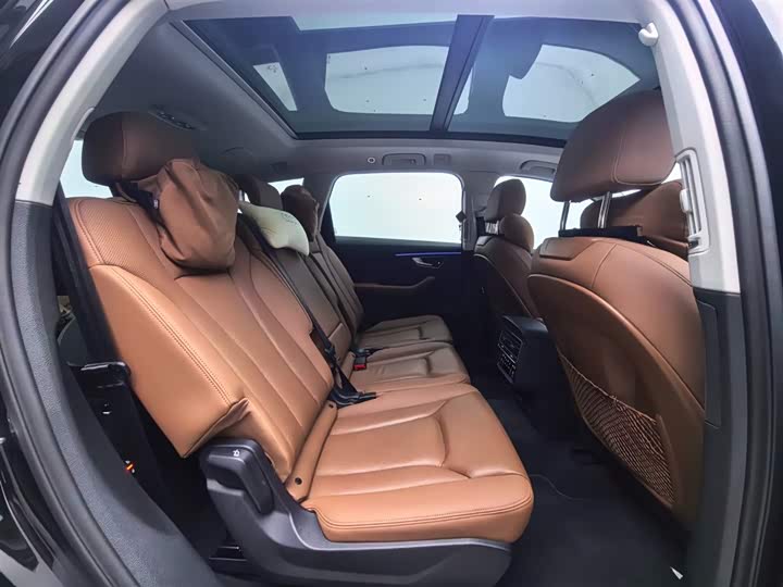 Audi Q7 2023 55 TFSI quattro S line Sport — фото 11