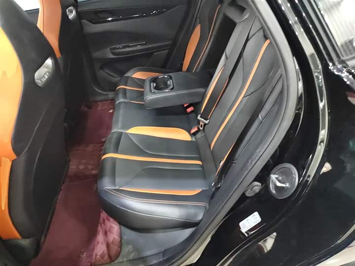 Changan UNI-V 2024 1.5 T Sport — фото 17