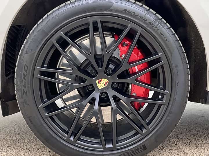 Porsche Macan 2023 Macan GTS 2.9 T — фото 11