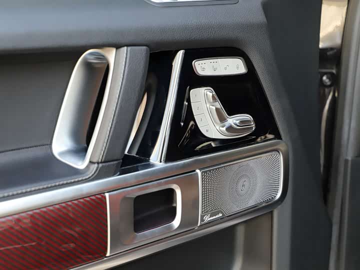 Mercedes-Benz G-Class 2019 G 500 — фото 18