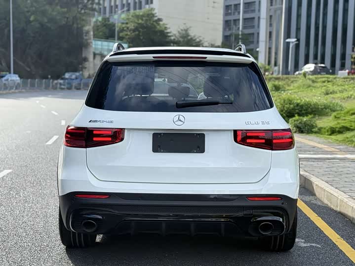 Mercedes-Benz GLB 2024 AMG GLB 35 4 MATIC — фото 12