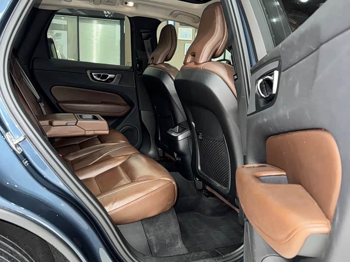 Volvo XC60 2020 T 5 4 WD — фото 20