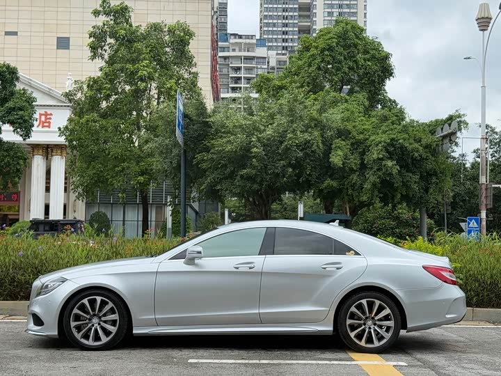Mercedes-Benz CLS 320 — фото 8