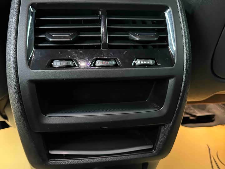BMW X6 2020 x Drive 30i M — фото 12