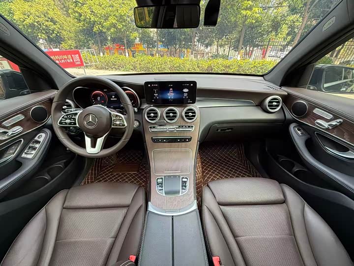Mercedes-Benz GLC 2020 GLC 300 L 4 MATIC Luxury — фото 26