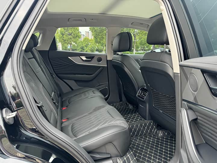 Hongqi HS5 2023 2.0 T 4 WD Pro — фото 7