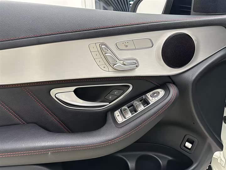 Mercedes-Benz GLC 2017 AMG GLC 43 4 MATIC — фото 13