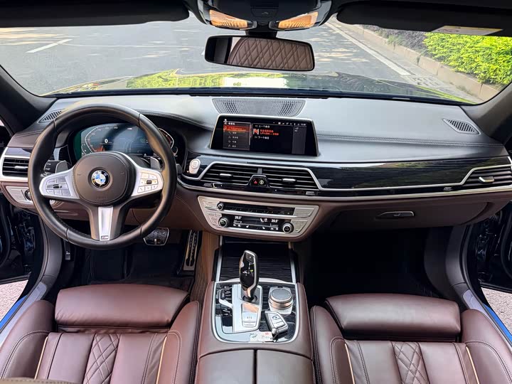 BMW 7 Series 730Li M спортпакет — фото 14