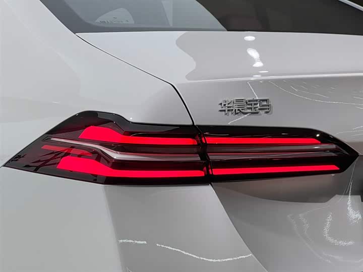 BMW 5-Series 2025 530 Li Leading M — фото 24