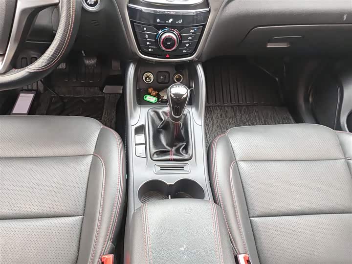 Changan CS75 2016 2.0 L MTLuxury V — фото 10