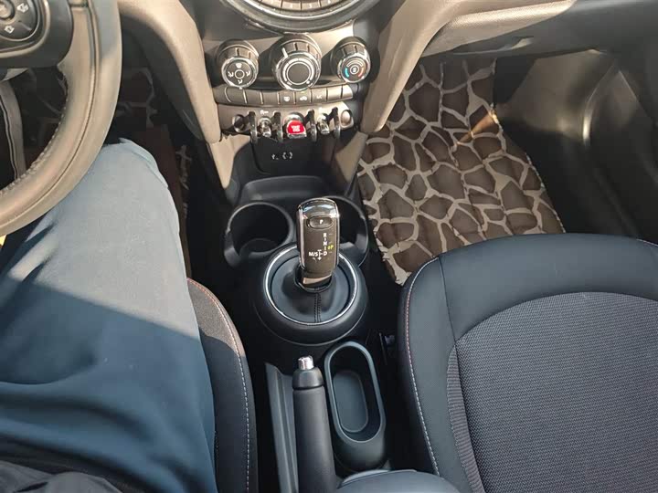 MINI Hatch — фото 10