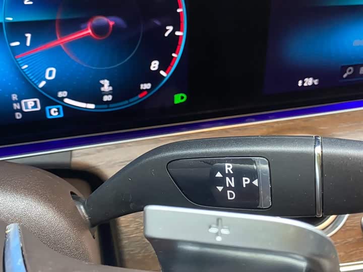 Mercedes-Benz E-Class 2023 E 300 L — фото 20