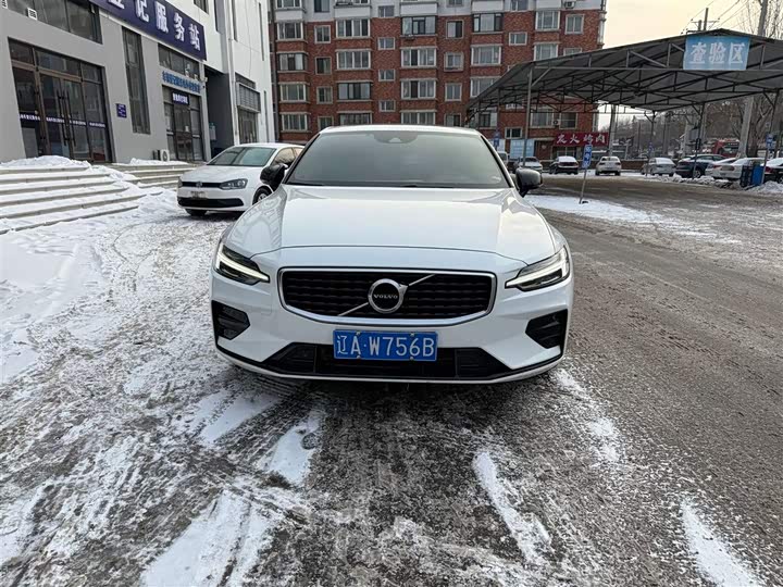 Volvo S60 2020 T 4 — фото 3