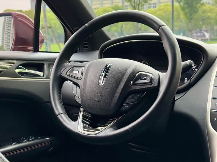Lincoln MKC 2015 2.0 T 4 WD — фото 10
