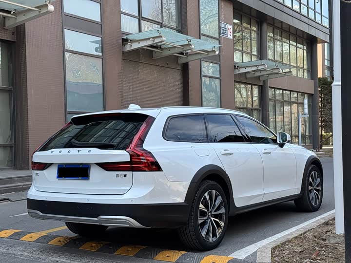 Volvo V90 2021 Cross Country B 5 AWD — фото 7