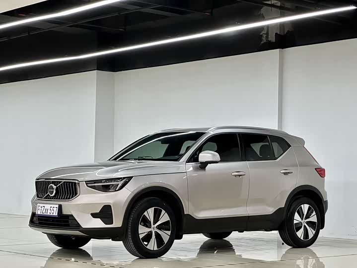 Volvo XC40 2024 B 3 — фото 1