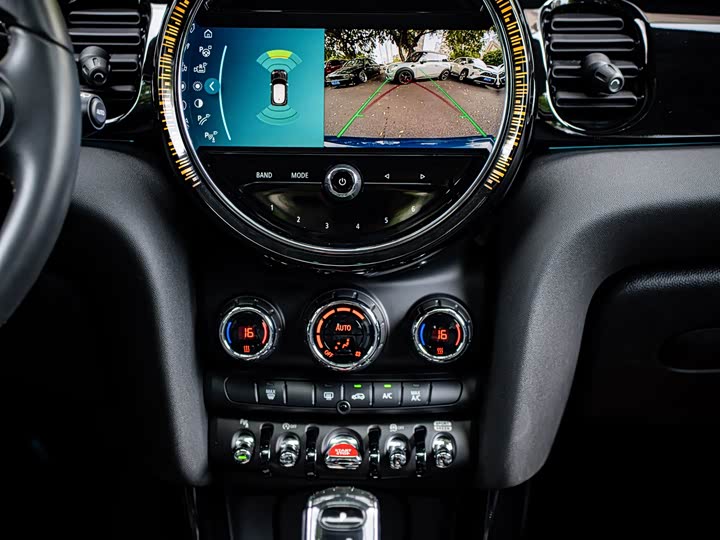 MINI Hatch — фото 11