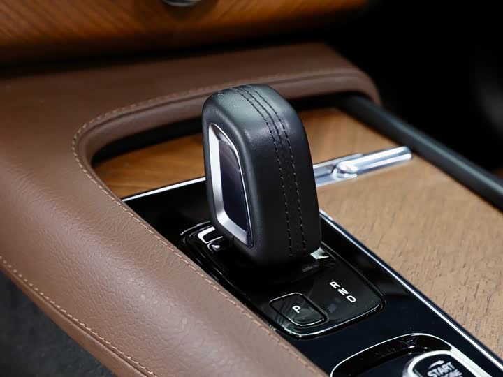 Volvo XC90 2021 B 5 — фото 15