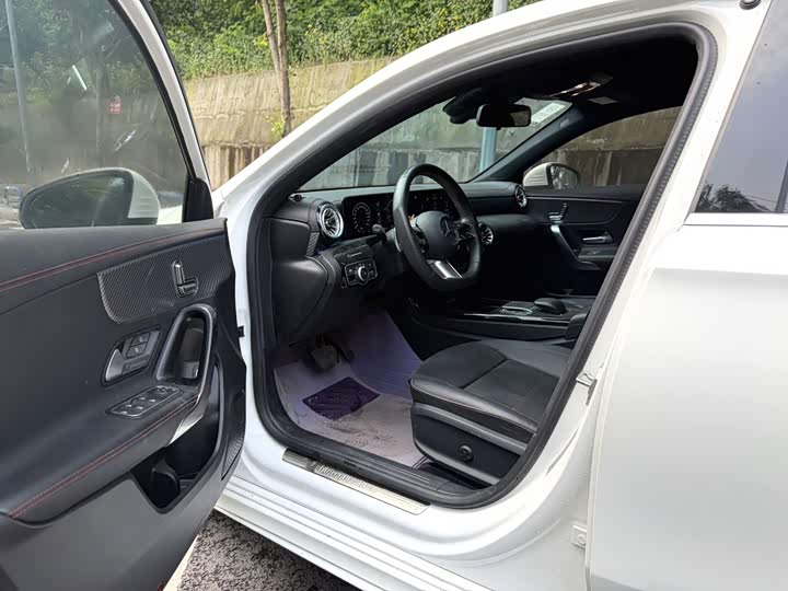Mercedes-Benz A-Class 2023 A 200 L — фото 5