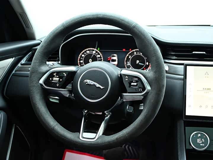 Jaguar XFL 2023 XFL 2.0 T P 200 2 WD — фото 18