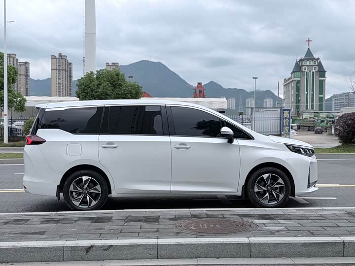 Trumpchi M6 2023 PRO 270 T DCT — фото 17
