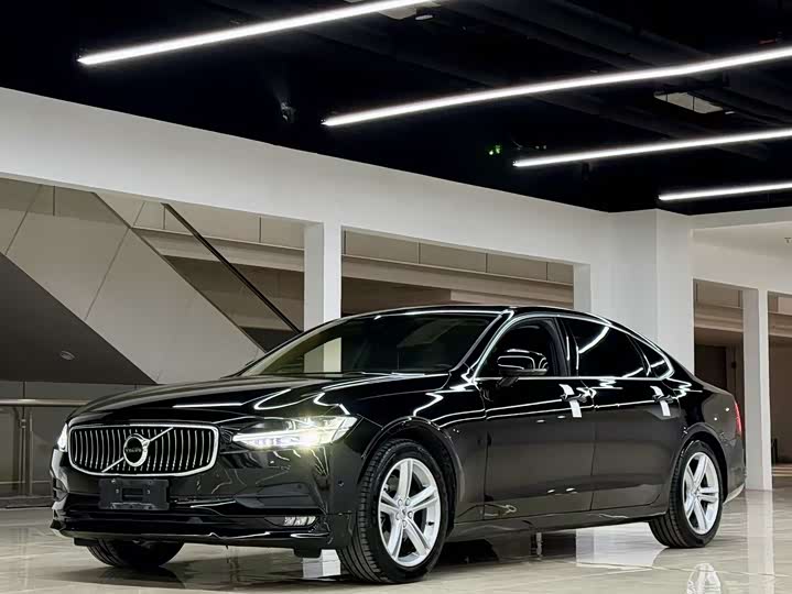 Volvo S90 2018 T 4 — фото 1
