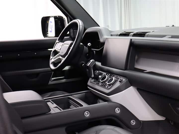 Land Rover Defender — фото 18