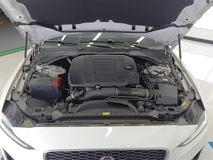 Jaguar XEL 2021 2.0 T 250 PS R-DYNAMIC S — фото 10