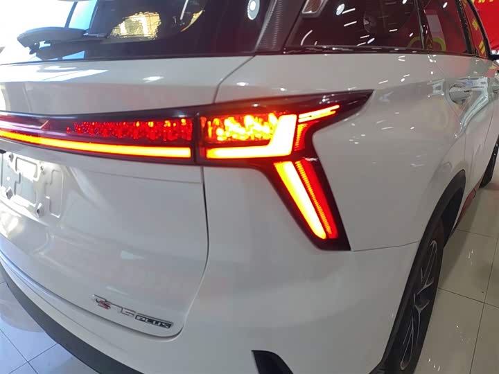 Changan CS75 PLUS 2022 1.5 T ATPremium — фото 24